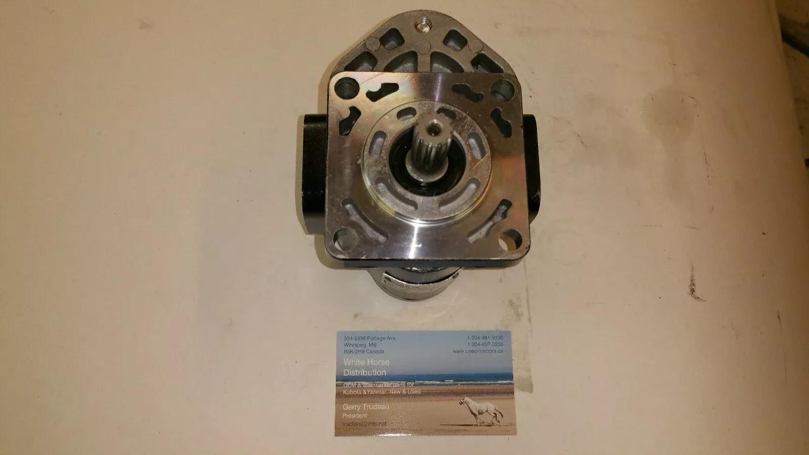 Rear Hydraulic Pump Fits JD AM877525 for Models 870, 970, 1070